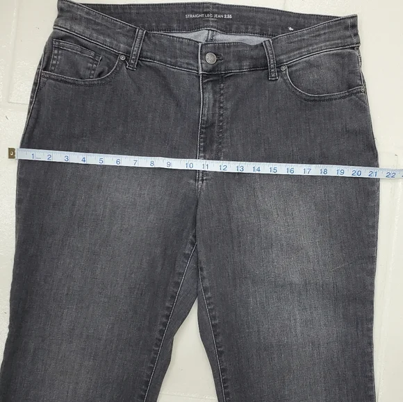 Chico’s jeans women's size 14 short black wash with fading straight leg stretch - Picture 4 of 11